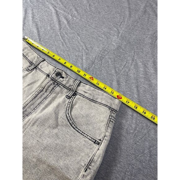 Wild Fable Women's Gray Acid Wash Highest Rise Mom Jean Shorts Size 14 - Picture 7 of 8
